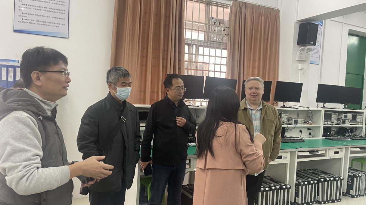 说明: 7b4ad07a64aacf322c68d2ca4e8fddb