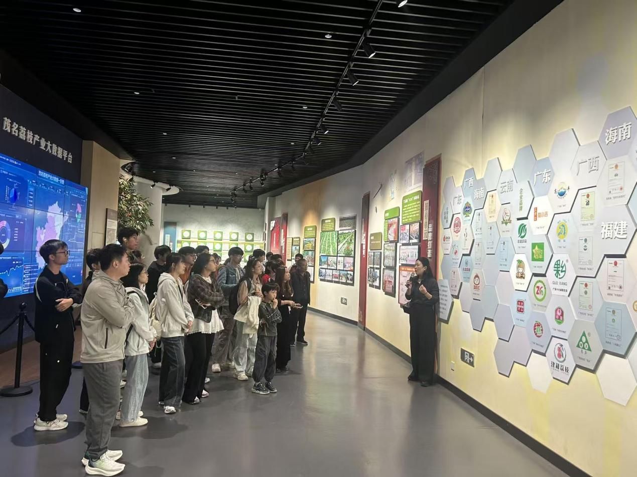 说明: 76dd8207a172a477fed79900395acb4e 说明: 76dd8207a172a477fed79900395acb4e